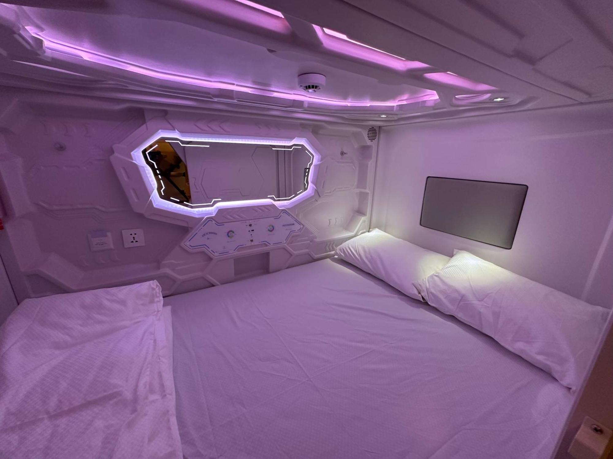 Blr Pods Hotell Bangalore Eksteriør bilde