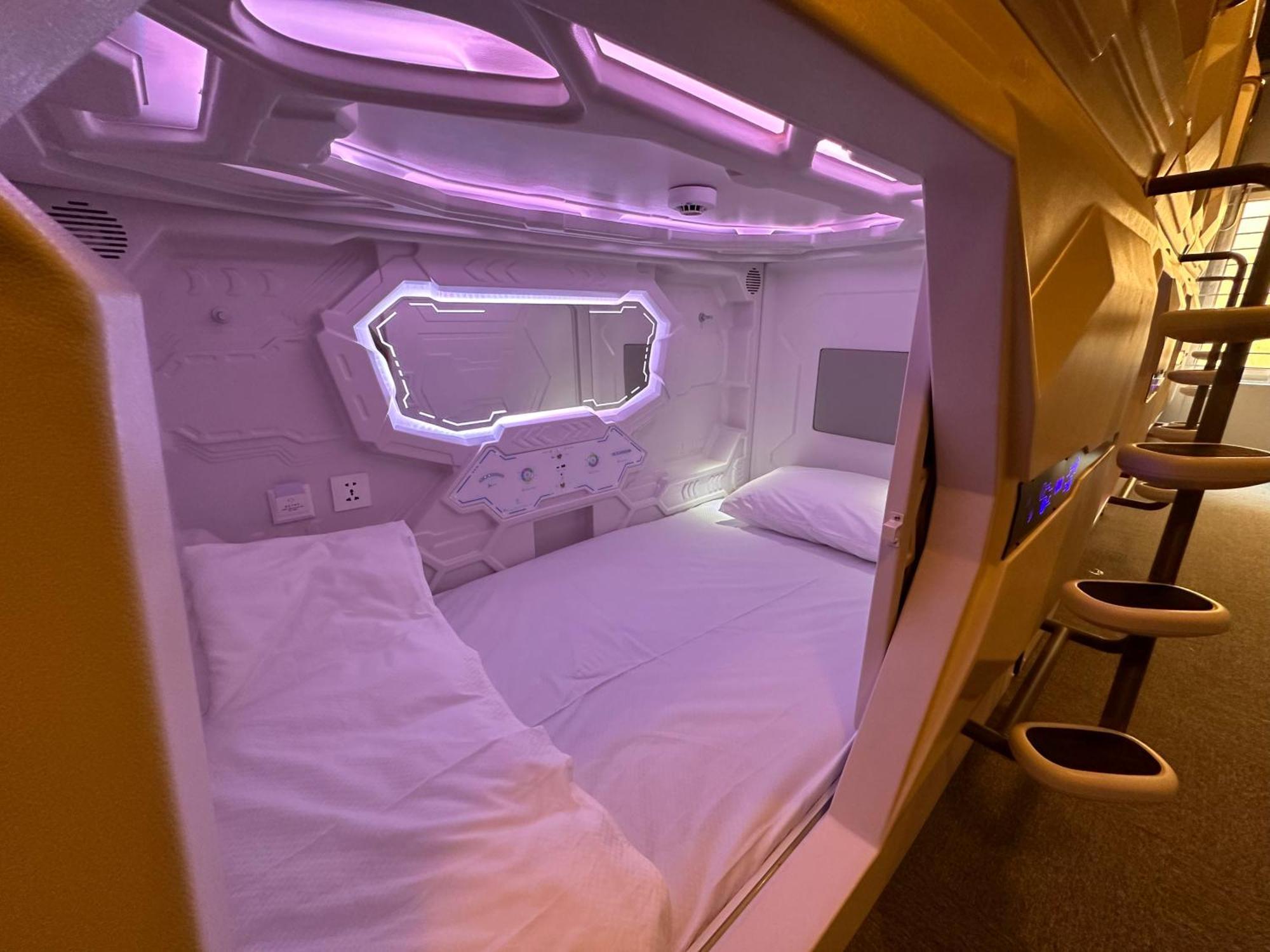 Blr Pods Hotell Bangalore Eksteriør bilde